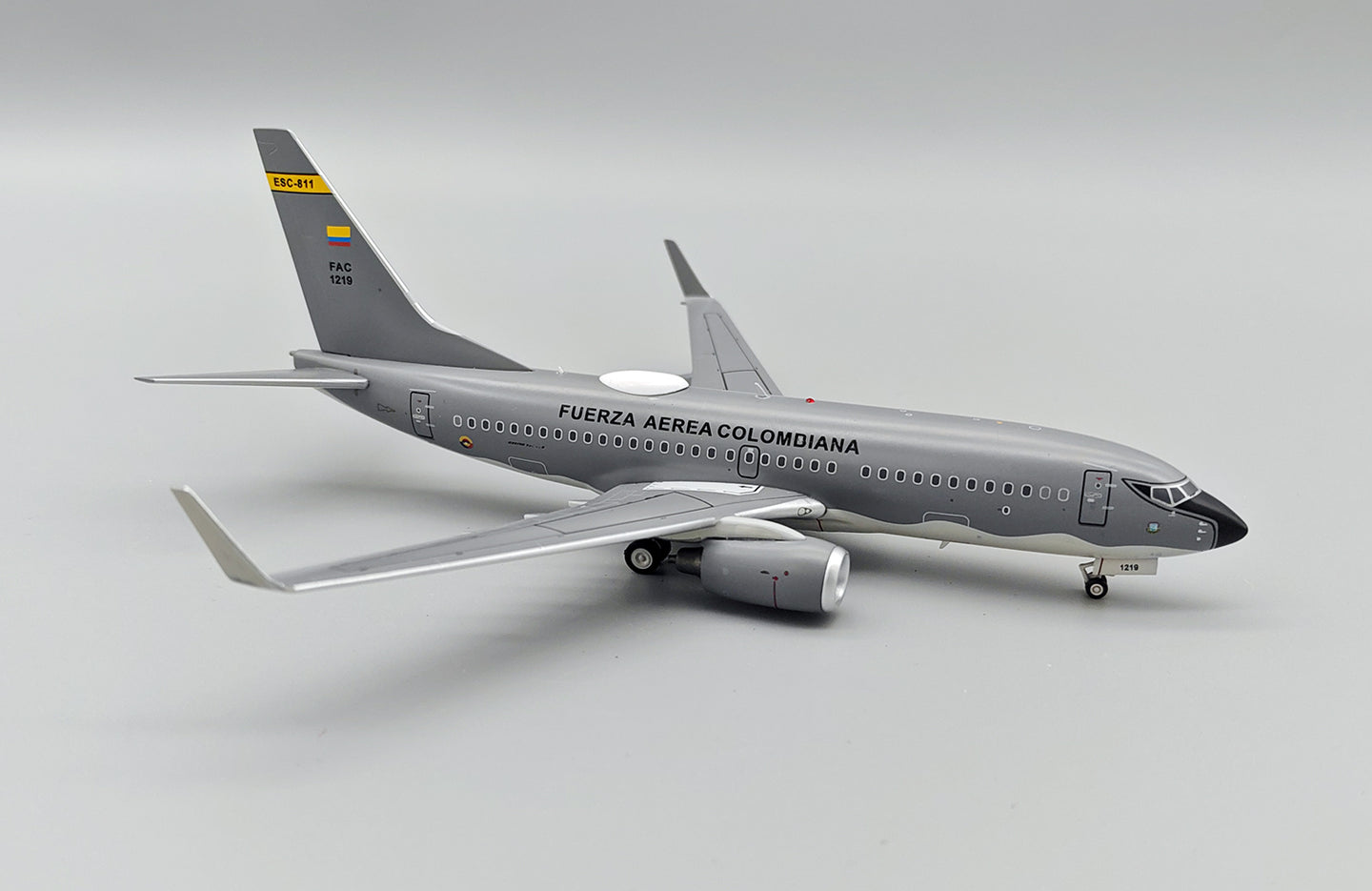 INFLIGHT 200 B737-732 COLOMBIA AIR FORCE REG: FAC1219