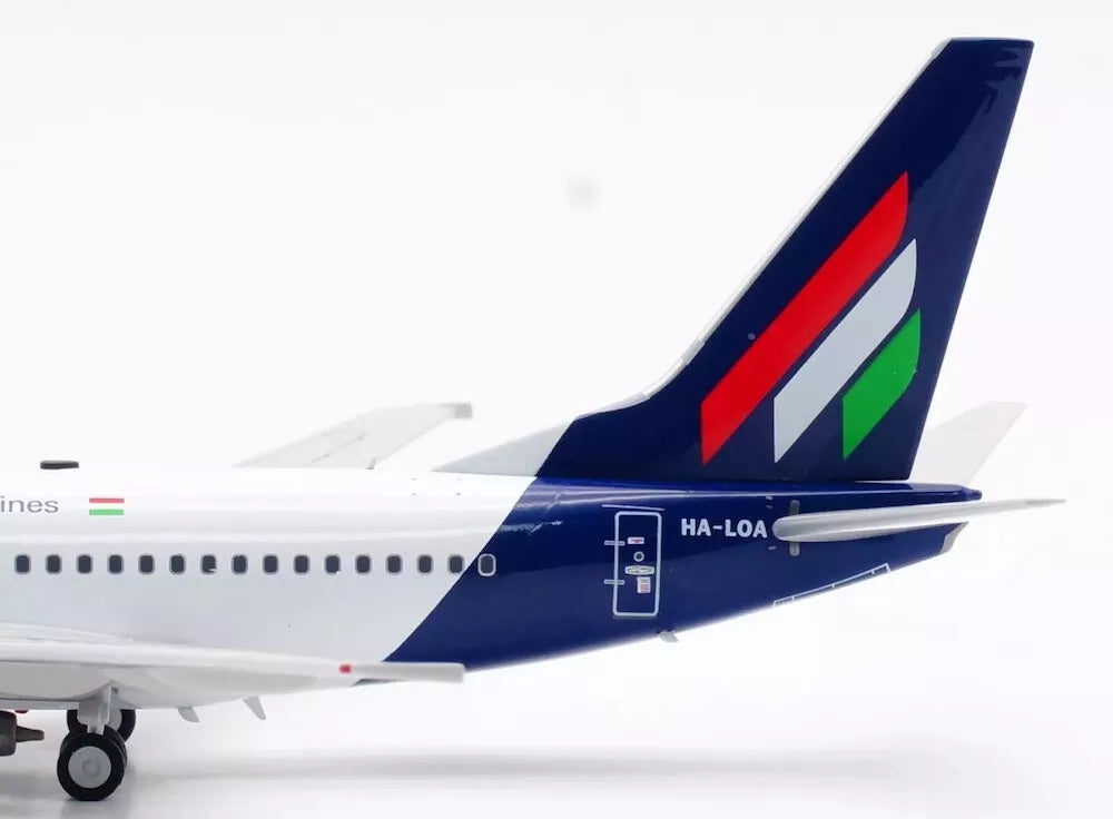 INFLIGHT 200 B737-7Q8 MALEV HUNGARIAN AIRLINES REG: HA-LOA