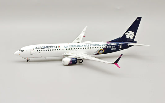 INFLIGHT 200 B737-852 AEROMEXICO REG: N957AM