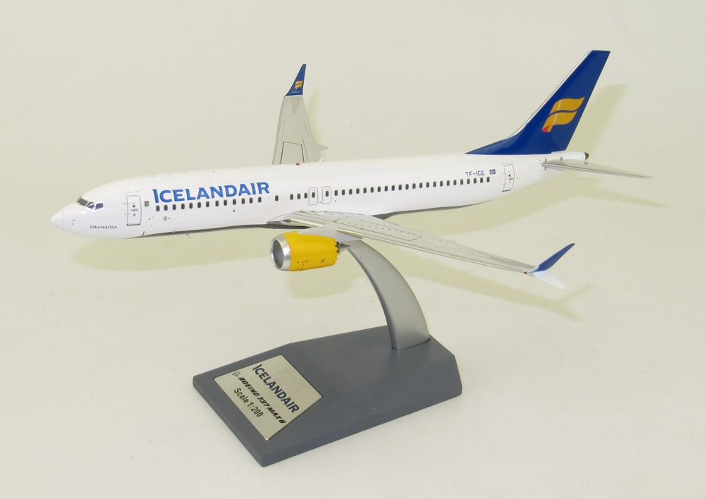 INFLIGHT 200 B737-8 MAX ICELANDAIR REG: TF-ICE