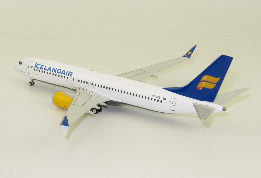 INFLIGHT 200 B737-8 MAX ICELANDAIR REG: TF-ICE