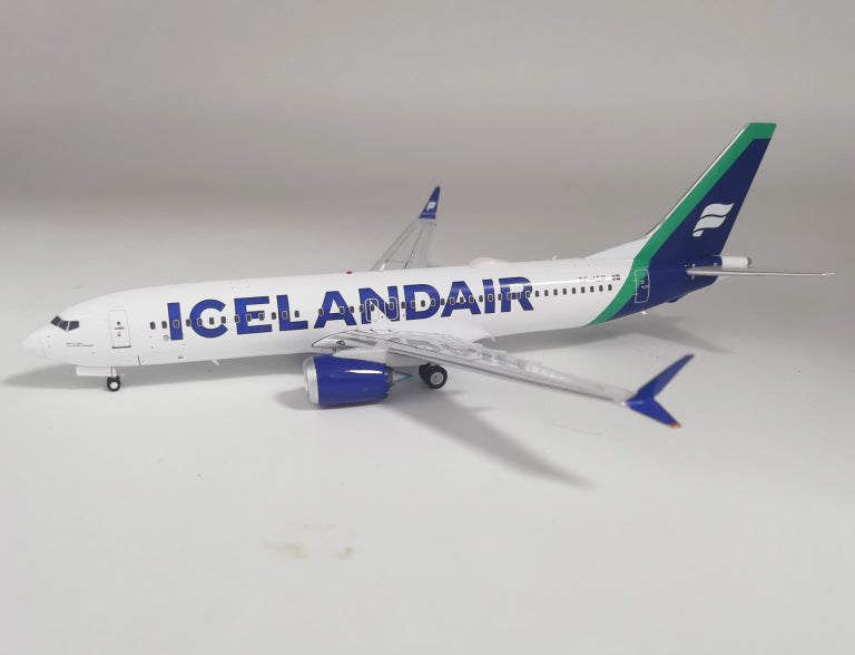 INFLIGHT 200 B737-8 MAX ICELANDAIR REG: TF-ICP