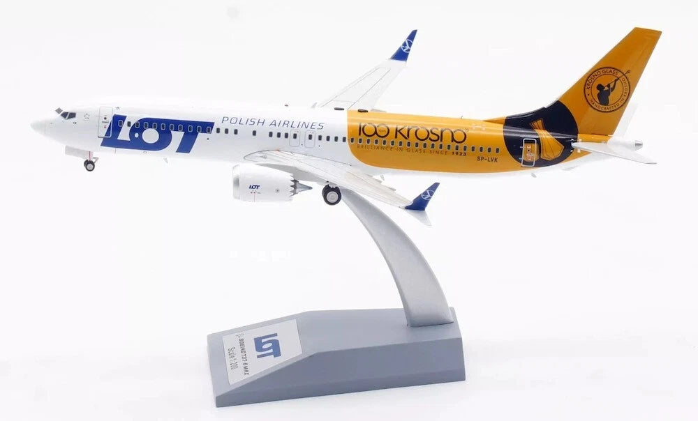 INFLIGHT 200 B737-8 MAX POLISH AIRLINES (LOT) "POLSKIE LINIE LOTNICZE" REG: SP-LVK