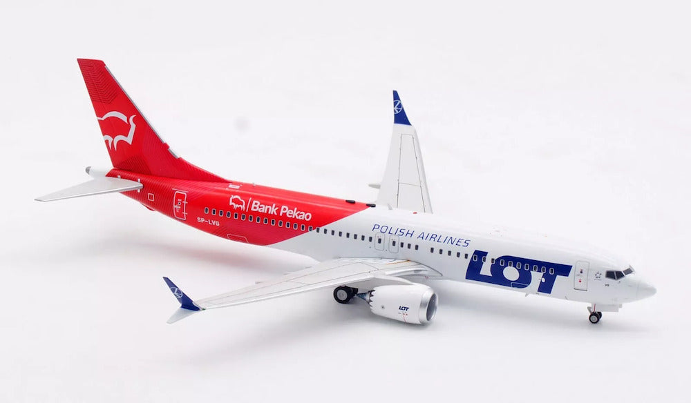INFLIGHT 200 B737-8 MAX LOT POLISH AIRLINES/POLSKIE LINIE LOTNICZE REG: SP-LVG