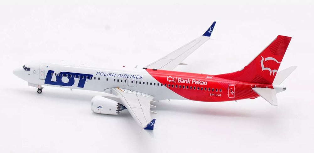 INFLIGHT 200 B737-8 MAX LOT POLISH AIRLINES/POLSKIE LINIE LOTNICZE REG: SP-LVG