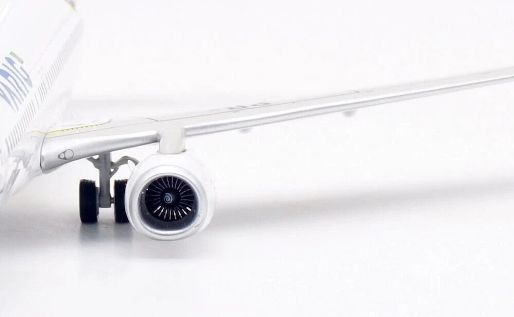INFLIGHT 200 B737-8AS VARIG REG: PR-VBA