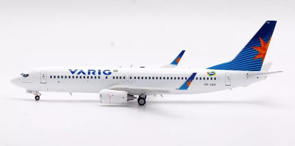 INFLIGHT 200 B737-8AS VARIG REG: PR-VBA