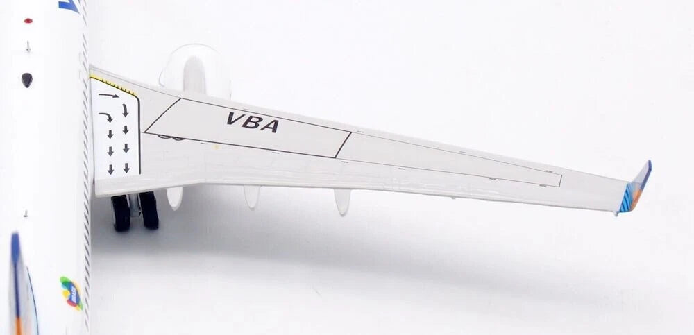 INFLIGHT 200 B737-8AS VARIG REG: PR-VBA