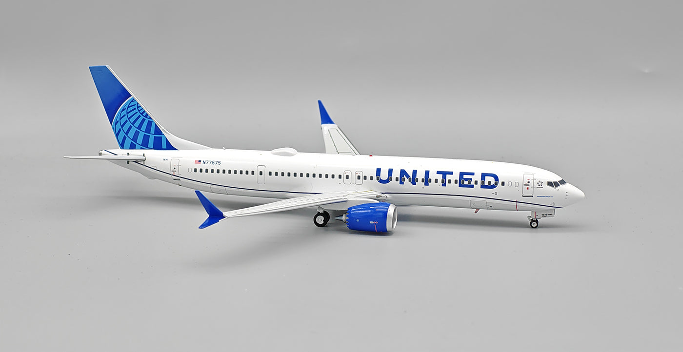 INFLIGHT 200 B737-9 MAX UNITED AIRLINES REG: N77575