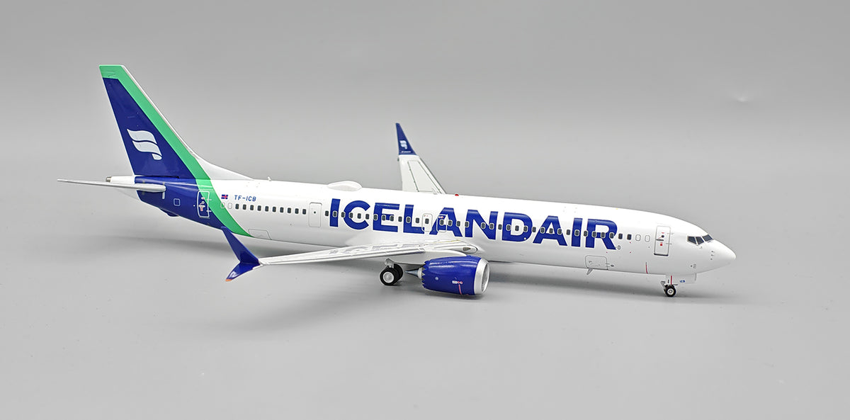 INFLIGHT 200 B737-9 MAX ICELANDAIR REG: TF-ICB