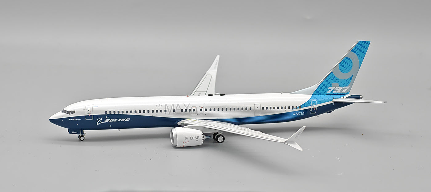 INFLIGHT 200 B737-9 MAX HOUSE REG: N7379E