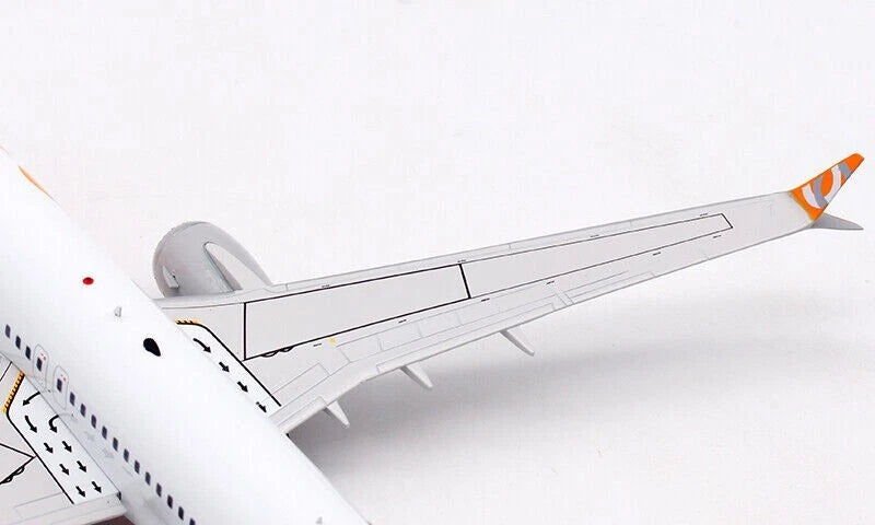 INFLIGHT 200 B737-8 MAX GOL REG: PR-XMD