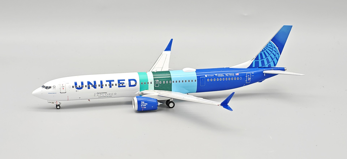 INFLIGHT 200 B737-10 MAX UNITED AIRLINES REG: N27602