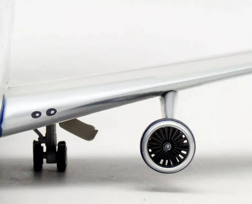 INFLIGHT 200 CALEDONIAN AIRWAYS BOEING 747-283B G-BMGS