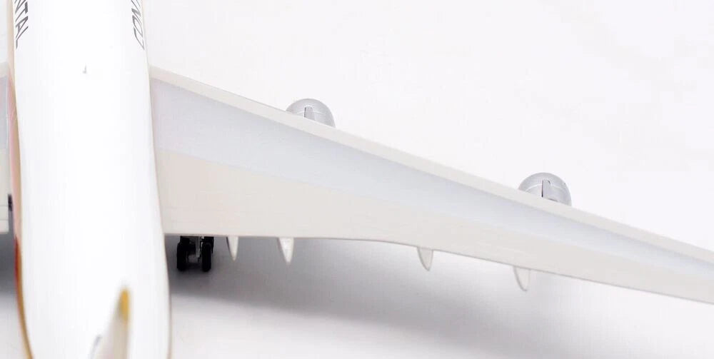 INFLIGHT 200 B747-243B CONTINENTAL AIRLINES REG: N605PE