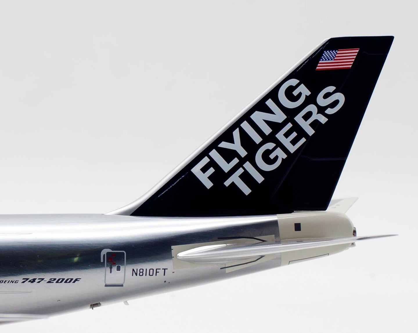 INFLIGHT 200 B747-249 FLYING TIGERS REG: N810FT