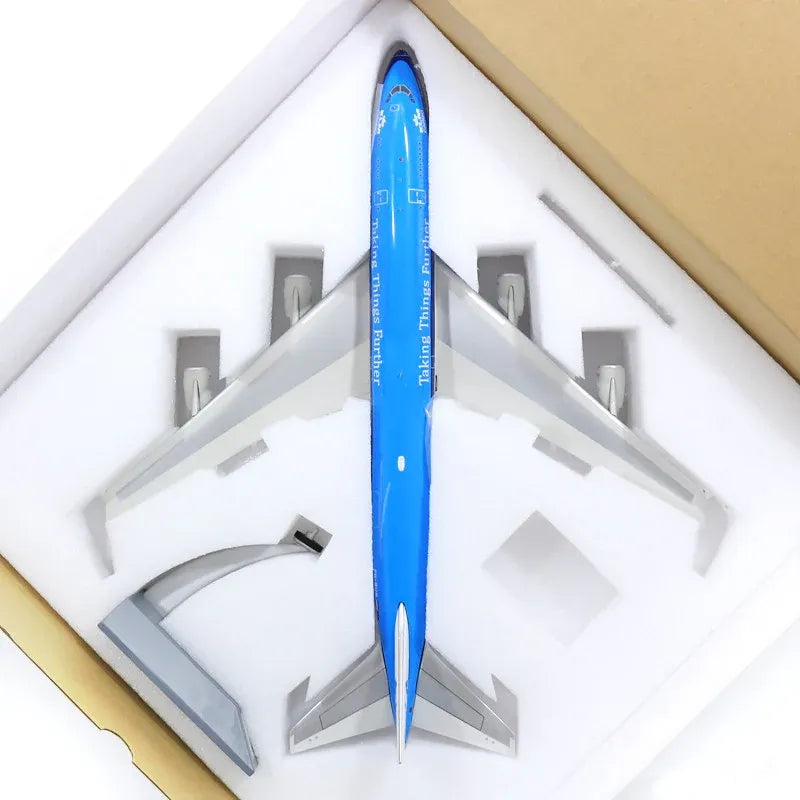 INFLIGHT 200 KLM CARGO B747-200 REG: PH-BUH