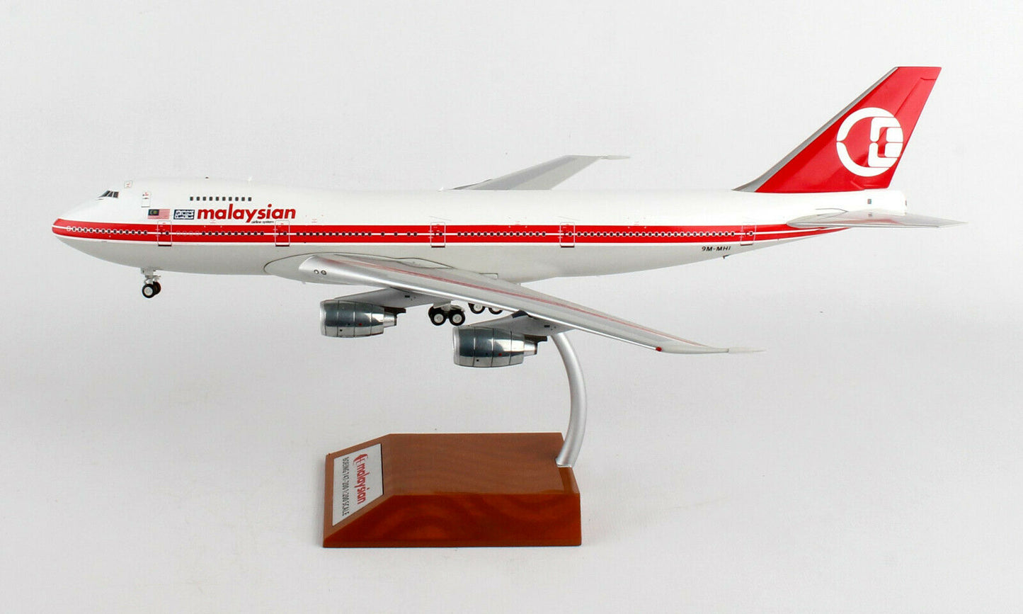 INFLIGHT 200 B747-200 MALAYSIAN AIRWAYS REG: 9M-MHI