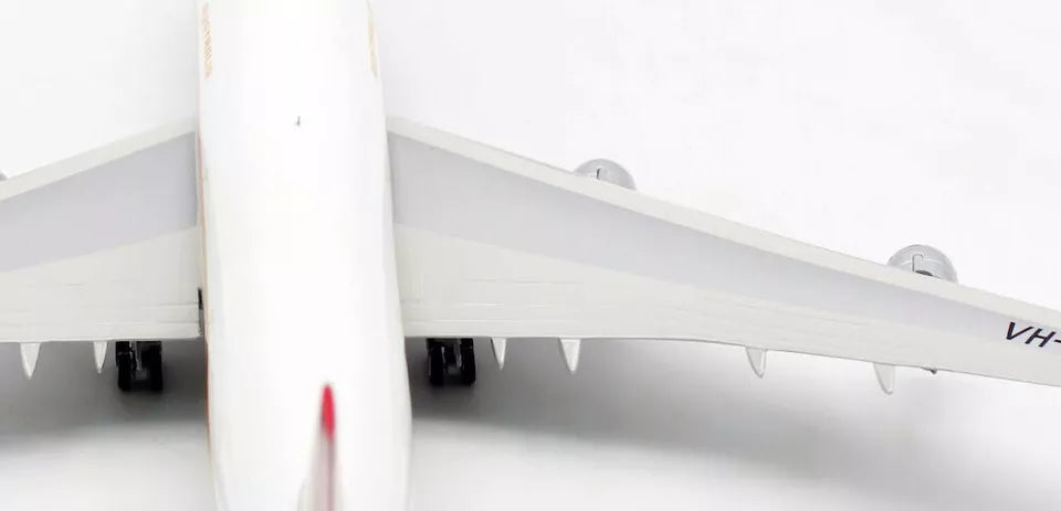 INFLIGHT 200 B747-200 QANTAS REG: VH-EBM