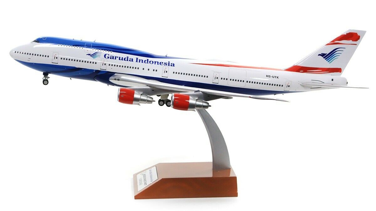 INFLIGHT 200  B747-300 GARUDA INDONESIA REG: HS-UTK