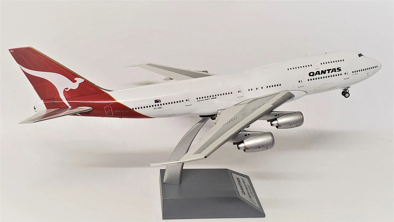 INFLIGHT 200 B747-300 QANTAS REG: VH-EBU
