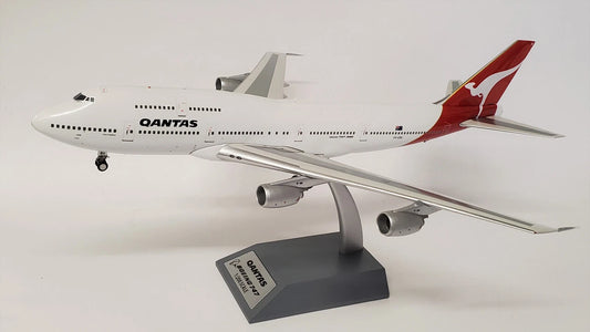 INFLIGHT 200 B747-300 QANTAS REG: VH-EBU
