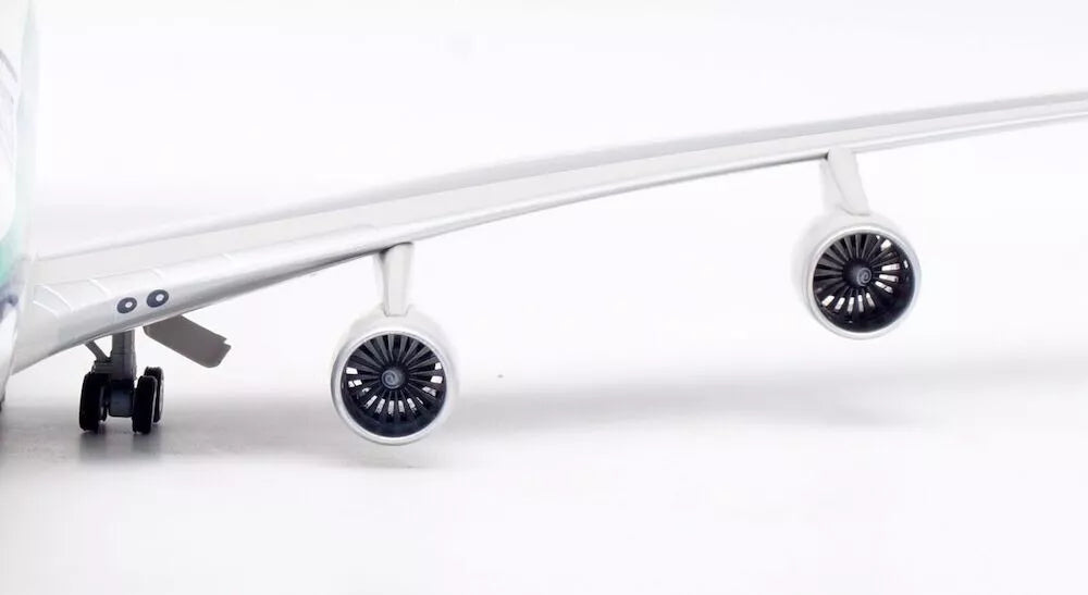 INFLIGHT 200 B747-441 AIR NEW ZEALAND REG: ZK-SUI