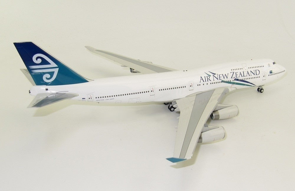 INFLIGHT 200 B747-419 AIR NEW ZEALAND REG: ZK-NBT