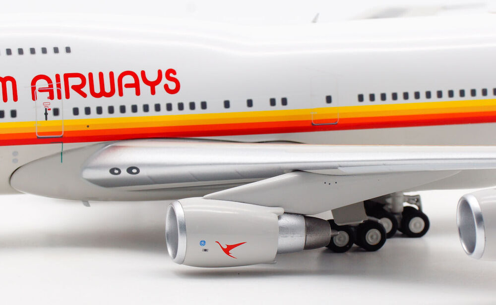 INFLIGHT 200  B747 SURINAM AIRWAYS REG: PZ-TCM