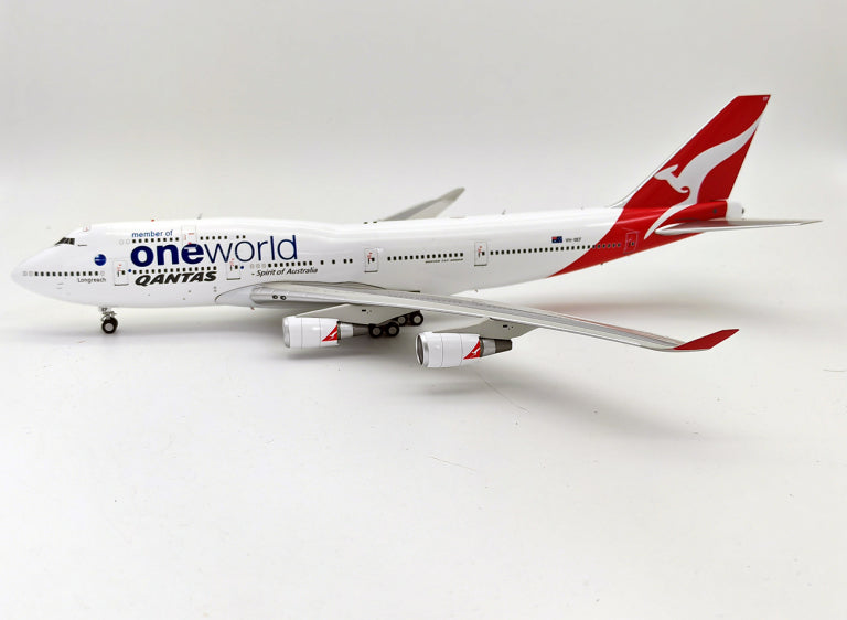 INFLIGHT 200 B747-400 ONEWORLD (QANTAS) REG: VH-OEF