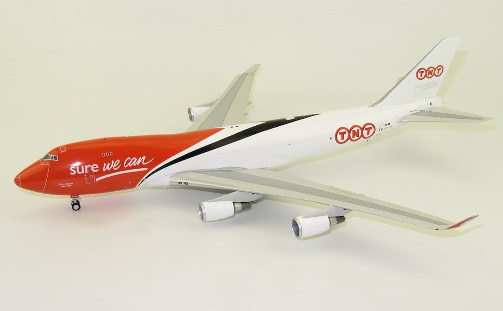 INFLIGHT 200 B747-400 TNT REG: OO-THA