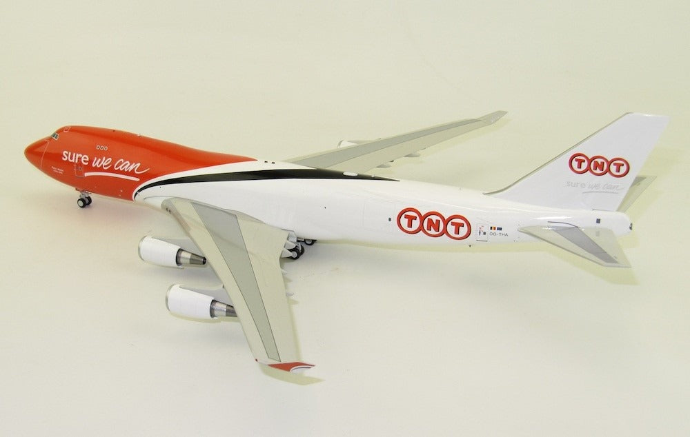 INFLIGHT 200 B747-400 TNT REG: OO-THA