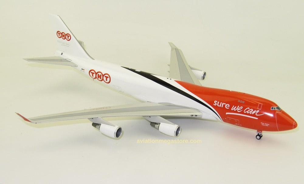 INFLIGHT 200 B747-400 TNT REG: OO-THA