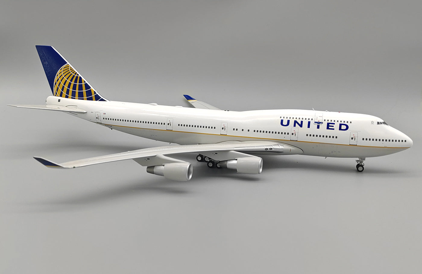 INFLIGHT 200 B747-422 UNITED AIRLINES REG: N107UA