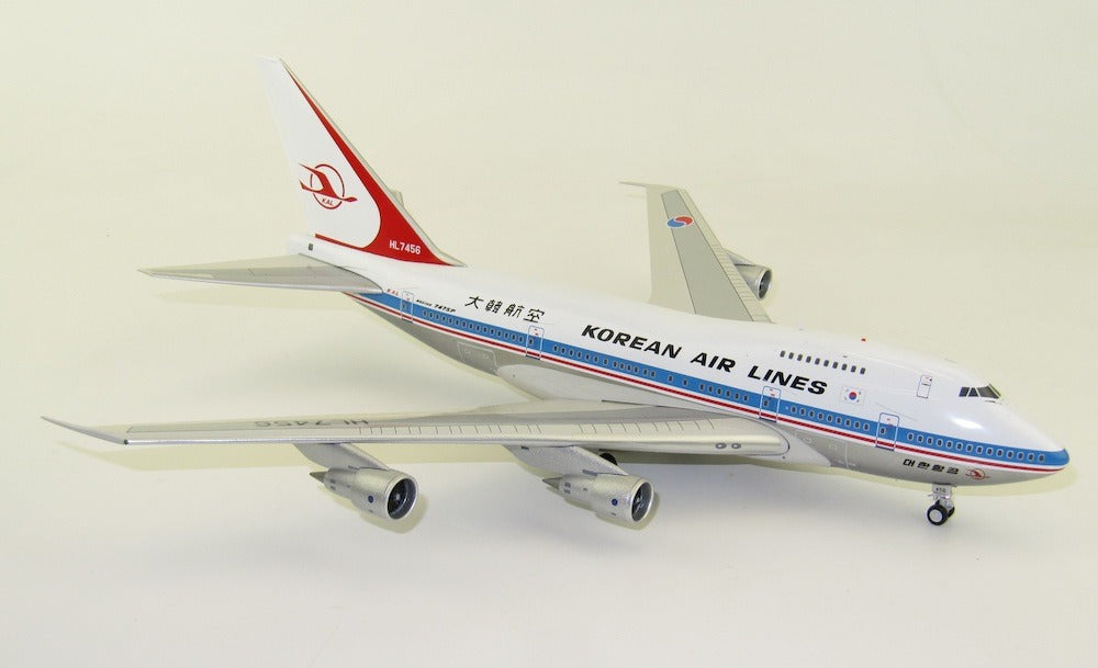 INFLIGHT 200 KOREAN AIR LINES B747SP-B5 REG: HL7456