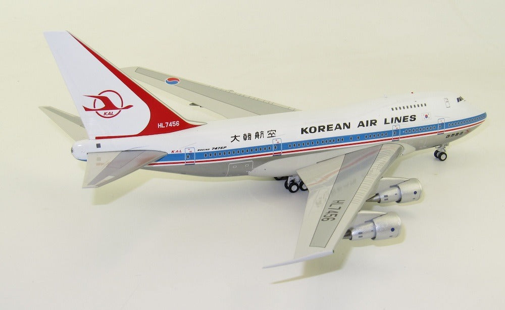 INFLIGHT 200 KOREAN AIR LINES B747SP-B5 REG: HL7456