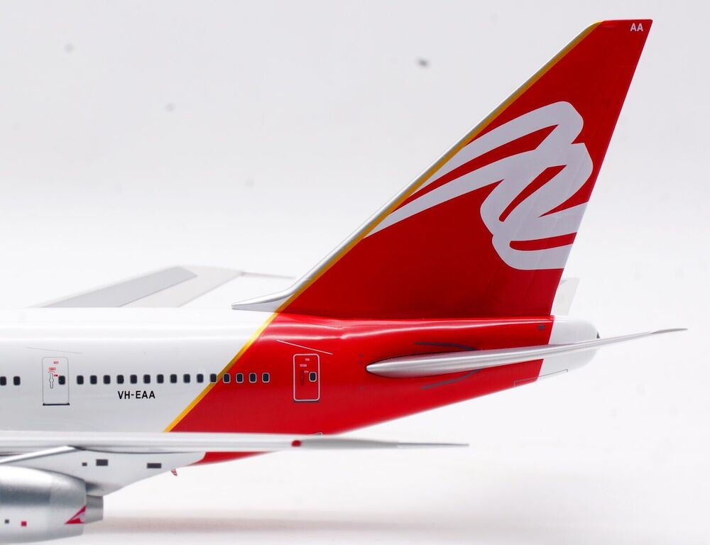 INFLIGHT 200 B747SP-38 QANTAS REG: VH-EAA