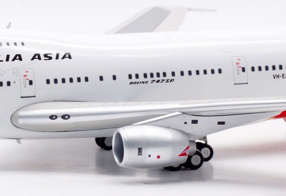 INFLIGHT 200 B747SP-38 QANTAS REG: VH-EAA