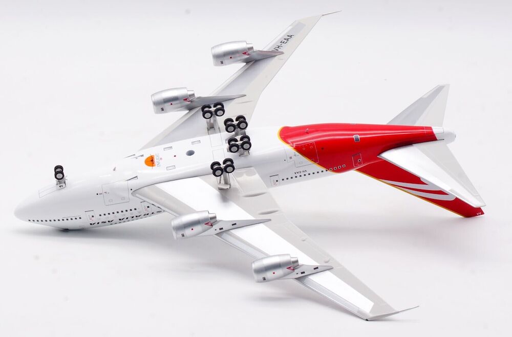 INFLIGHT 200 B747SP-38 QANTAS REG: VH-EAA
