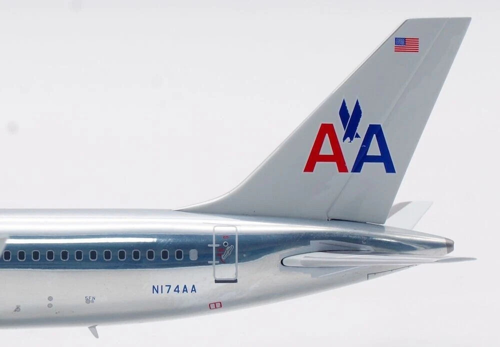 INFLIGHT 200 B757-223 ONEWORLD (AMERICAN AIRLINES) REG: N174AA