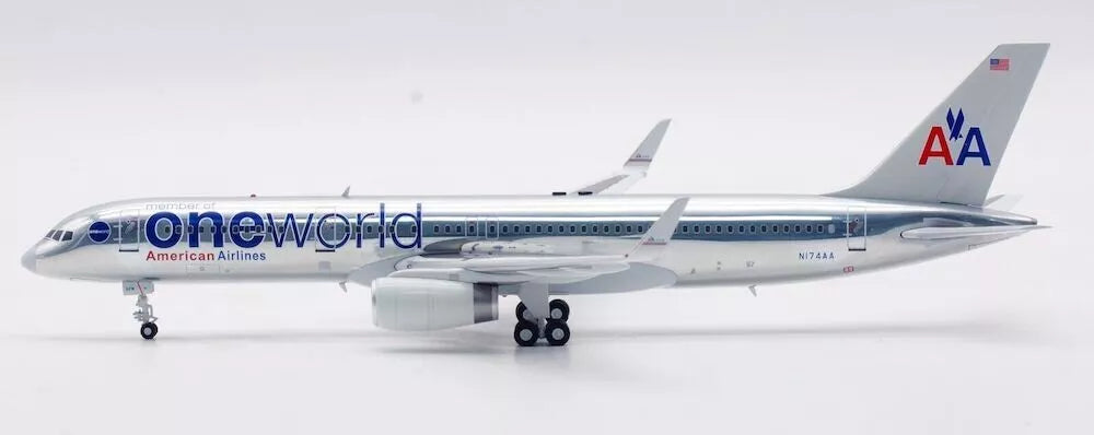 INFLIGHT 200 B757-223 ONEWORLD (AMERICAN AIRLINES) REG: N174AA