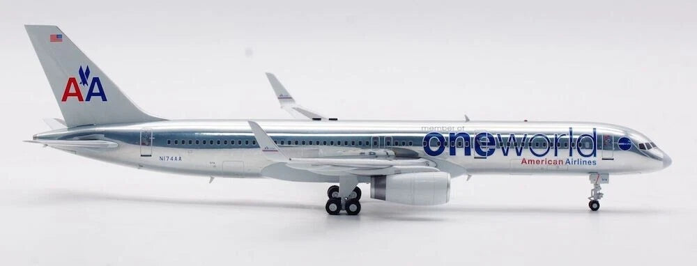 INFLIGHT 200 B757-223 ONEWORLD (AMERICAN AIRLINES) REG: N174AA