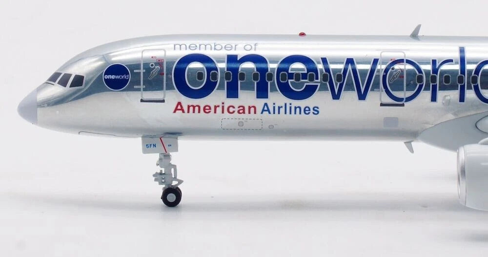 INFLIGHT 200 B757-223 ONEWORLD (AMERICAN AIRLINES) REG: N174AA