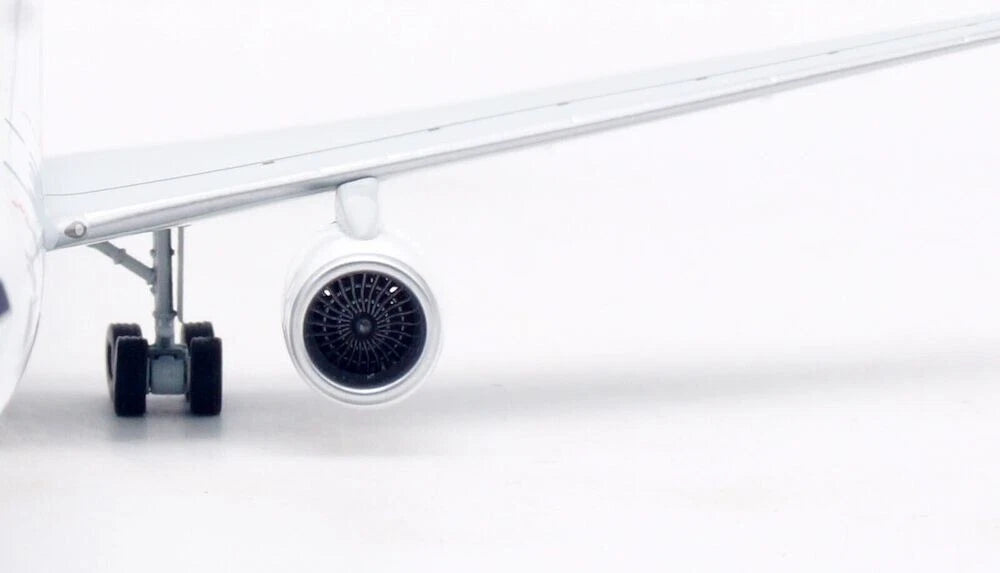 INFLIGHT 200 B757-28A BMI BRITISH MIDLAND REG: G-STRY