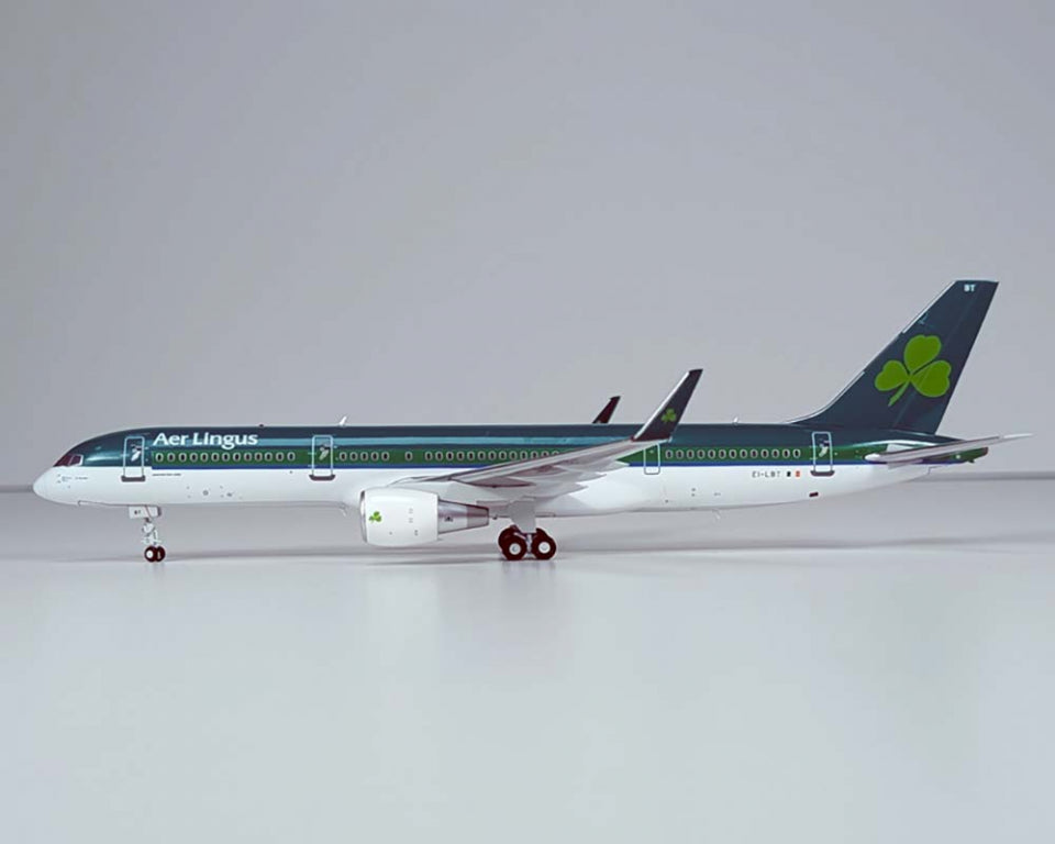 INFLIGHT 200 AER LINGUS B757-2Q8 REG: EI-LBT