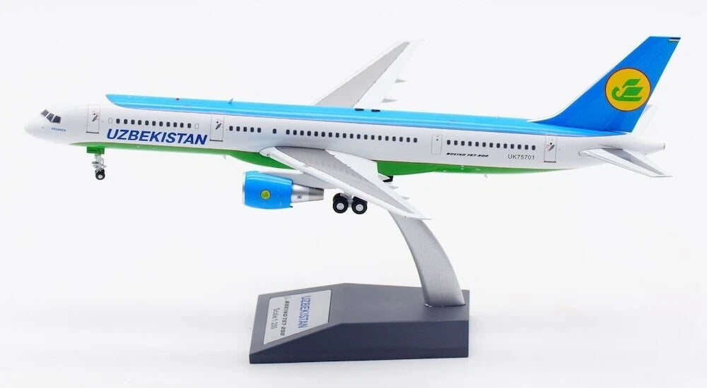 INFLIGHT 200 B757-23P UZBEKISTAN AIRWAYS REG: UK75701