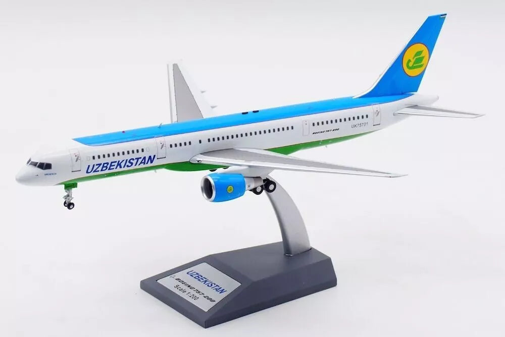INFLIGHT 200 B757-23P UZBEKISTAN AIRWAYS REG: UK75701
