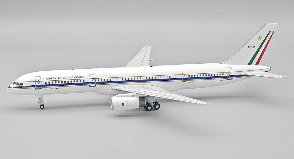 INFLIGHT 200 B757-225 MEXICAN  AIR FORCE REG: XC-UJM TP-01