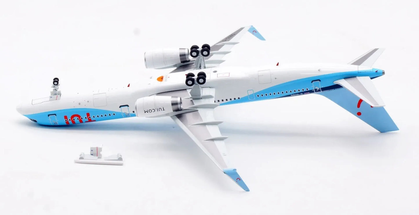 INFLIGHT 200 B757-236 TUI AIRWAYS REG: G-OOBG