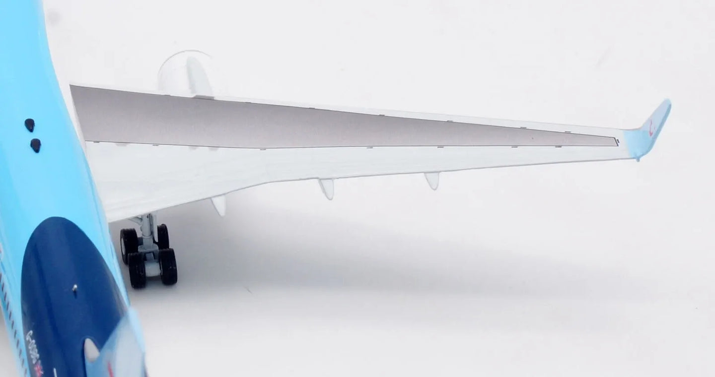 INFLIGHT 200 B757-236 TUI AIRWAYS REG: G-OOBG